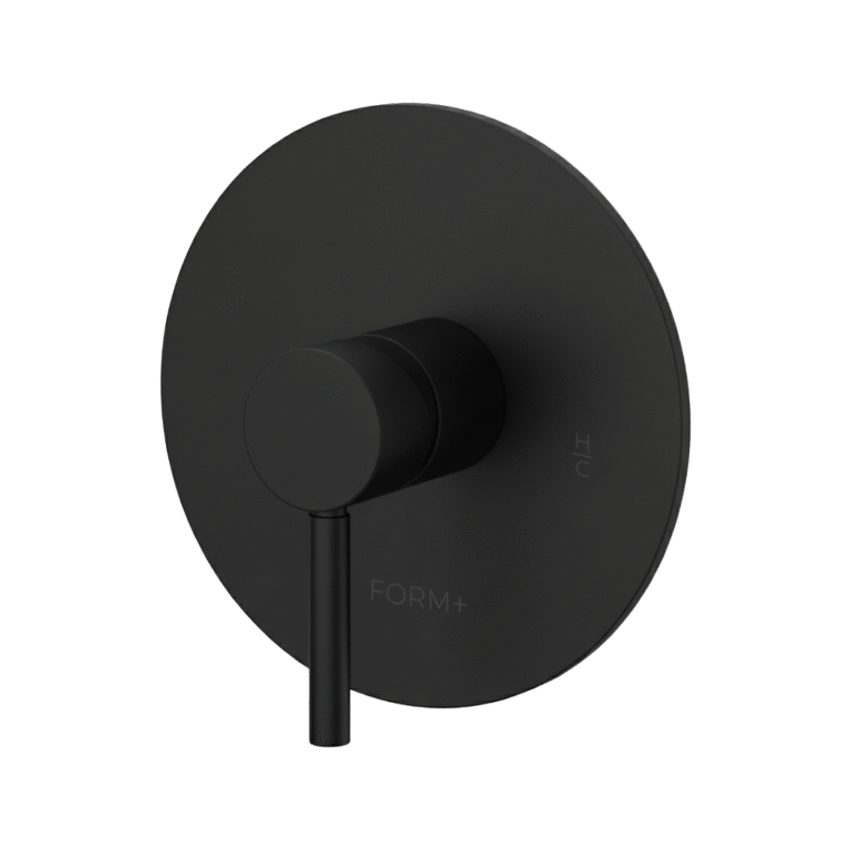 FORM PLUS 0004 TAKU CONTROL MATTE BLACK